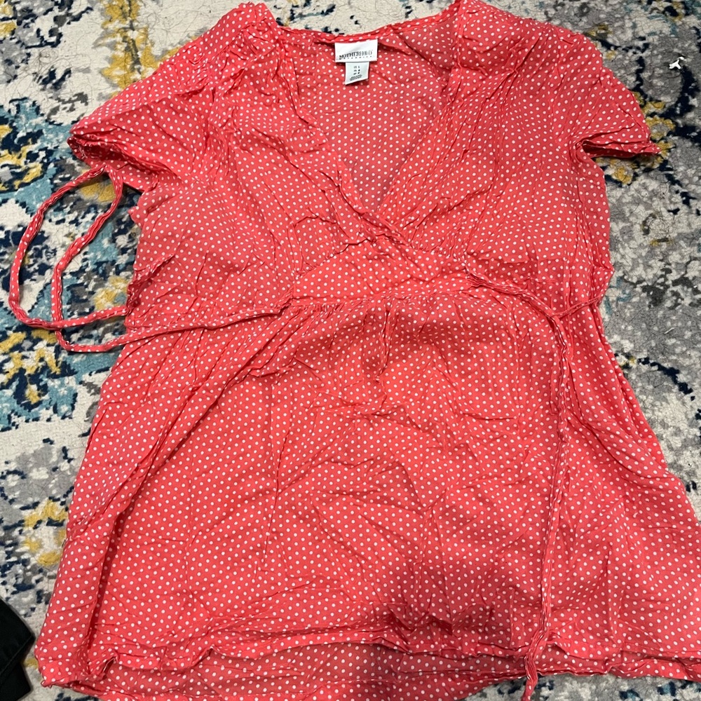 Coral short sleeve maternity shirt